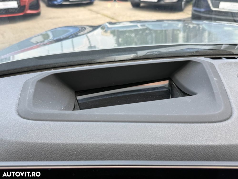 BMW Seria 3 320d xDrive AT MHEV - 23