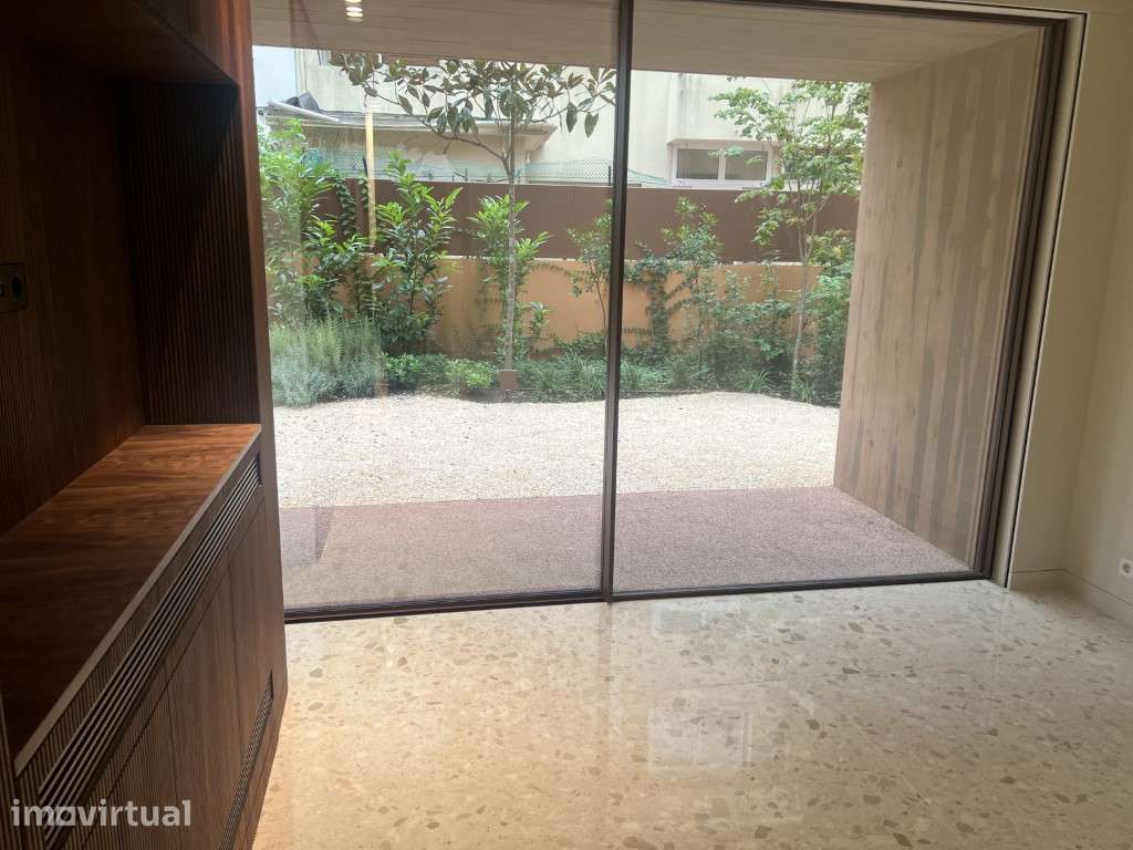 Apartamento T2 Novo com Jardim Privativo na Foz - Grande imagem: 3/14