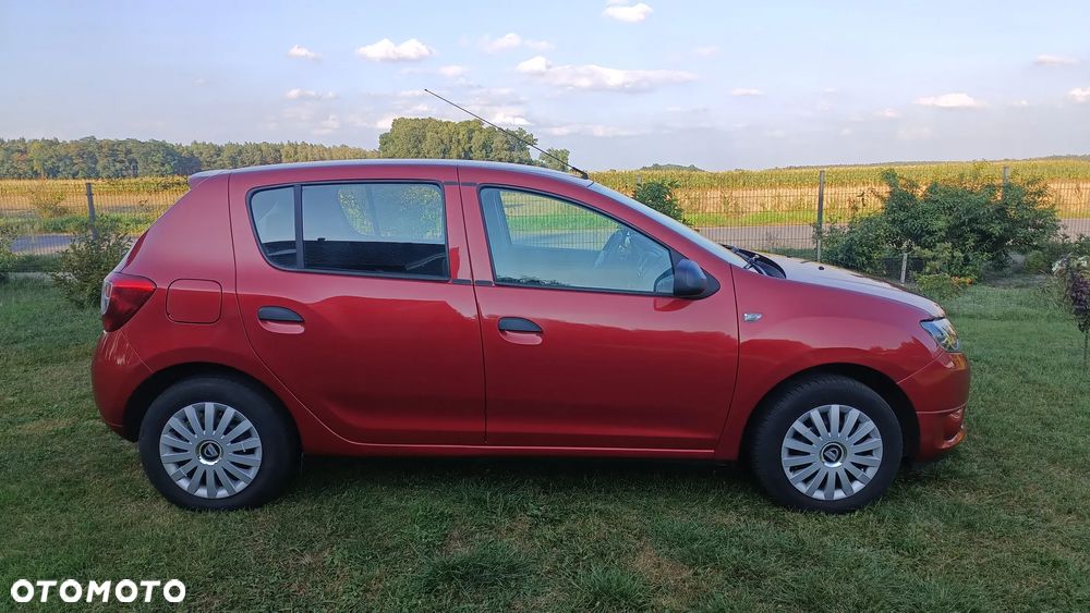 Dacia Sandero - 4