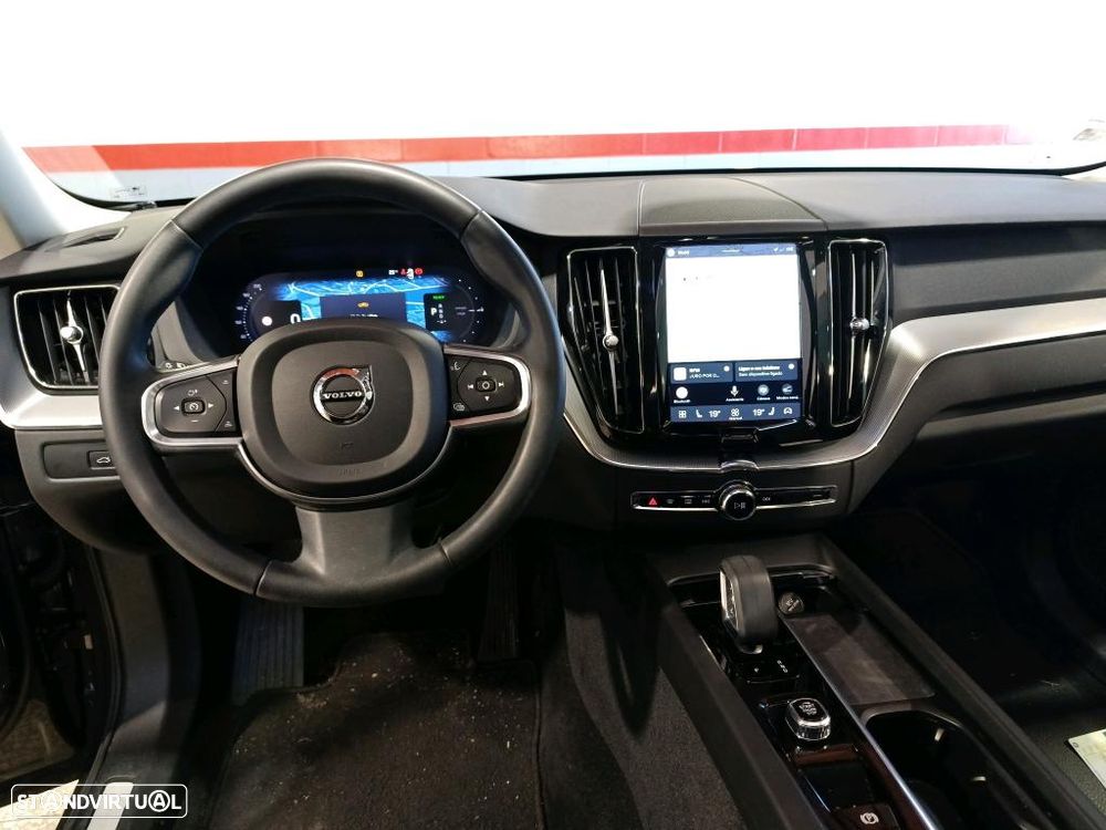 Volvo XC 60 2.0 T6 PHEV Core AWD - 8