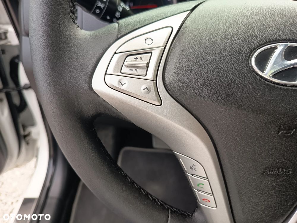 Hyundai ix20 1.6 Automatik Fifa World Cup Edition - 23