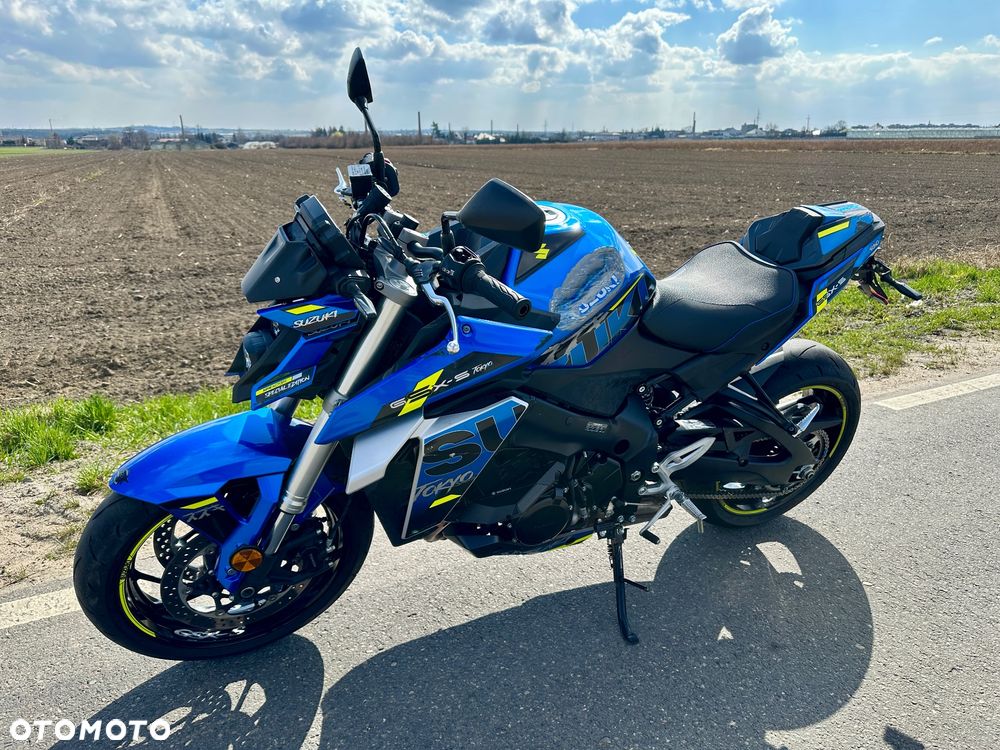Suzuki GSX - 9