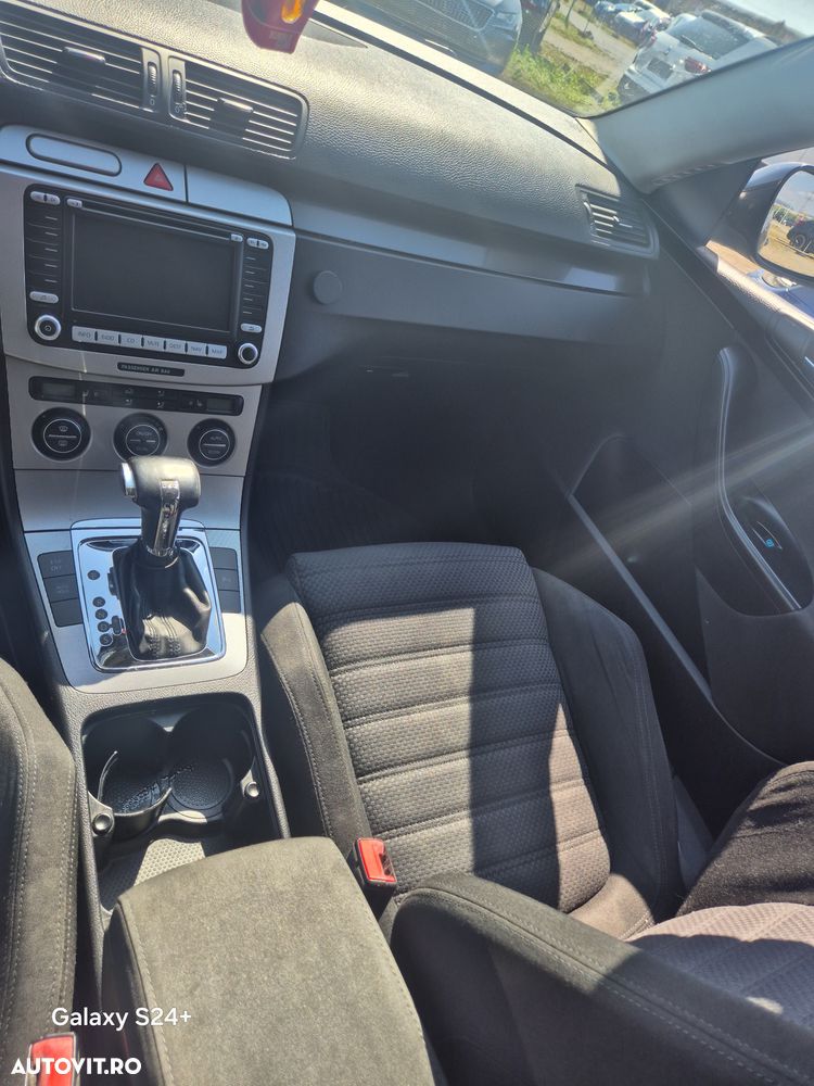 Volkswagen Passat 2.0 TDI Trendline DPF DSG - 1