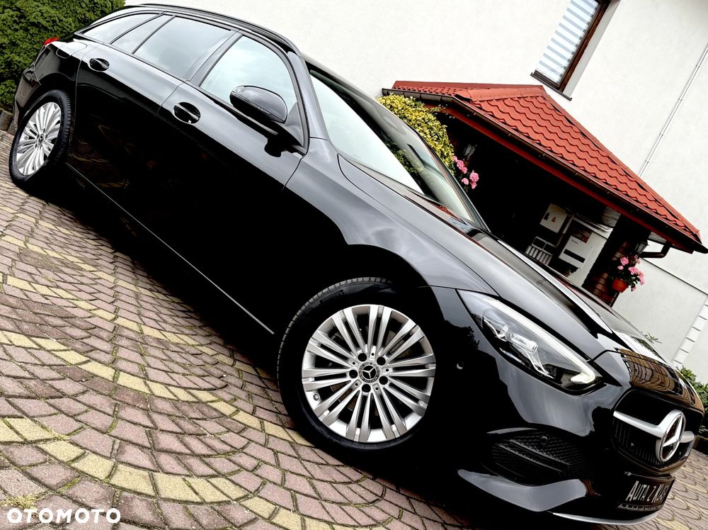 Mercedes-Benz Klasa C 200 d T 9G-TRONIC Edition Avantgarde - 4