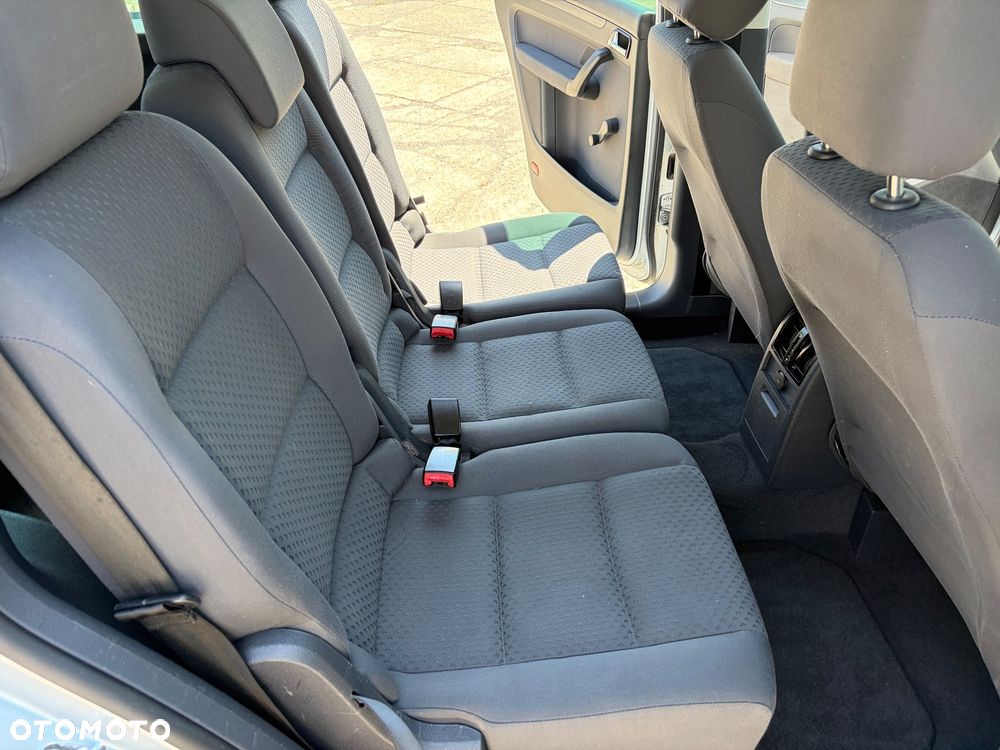 Volkswagen Touran 1.9 TDI DPF Trendline - 17