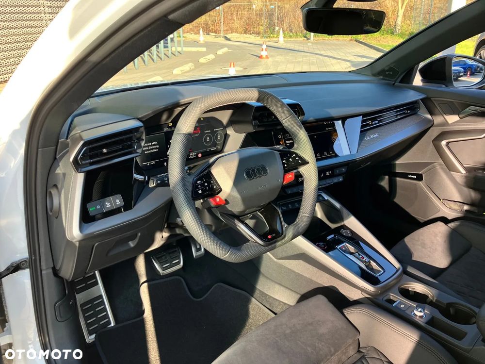 Audi RS3 Sportback - 16