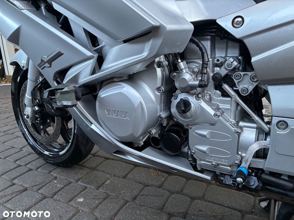 Yamaha FJR - 11