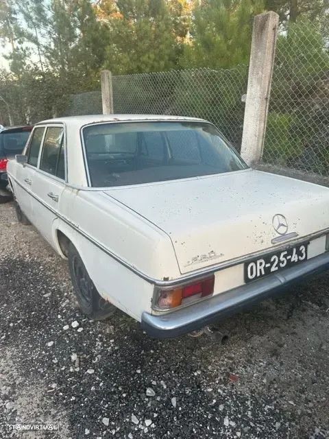 Mercedes-Benz 220 - 3
