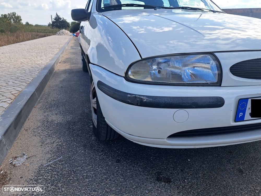 Mazda 121 1.25 - 9