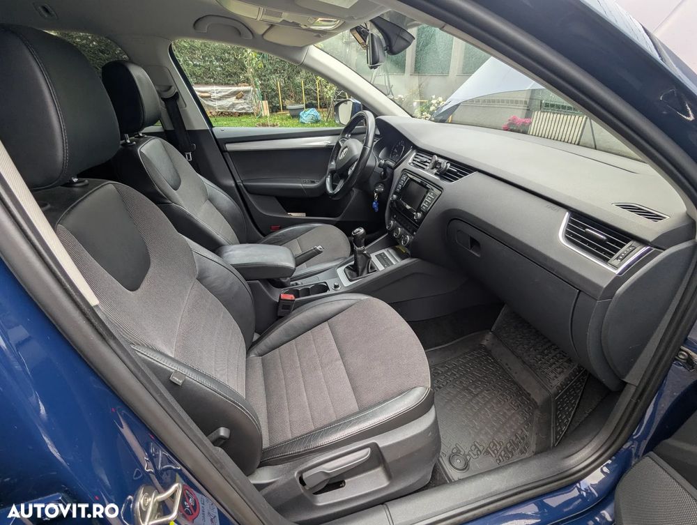 Skoda Octavia Combi 2.0 TDI Green tec Elegance - 10