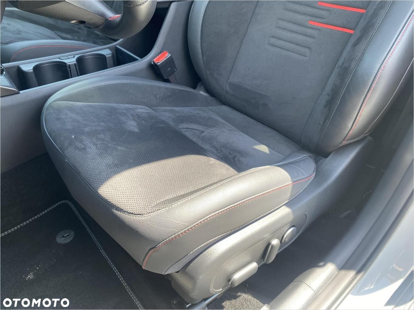 Hyundai Kona - 12