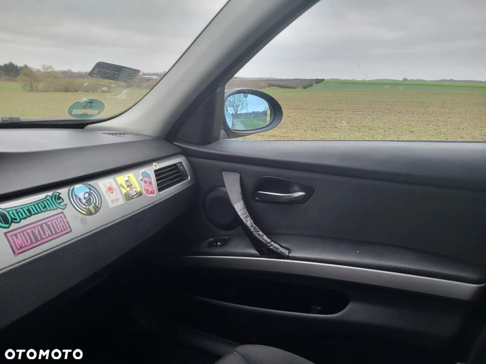 BMW Seria 3 320d - 24