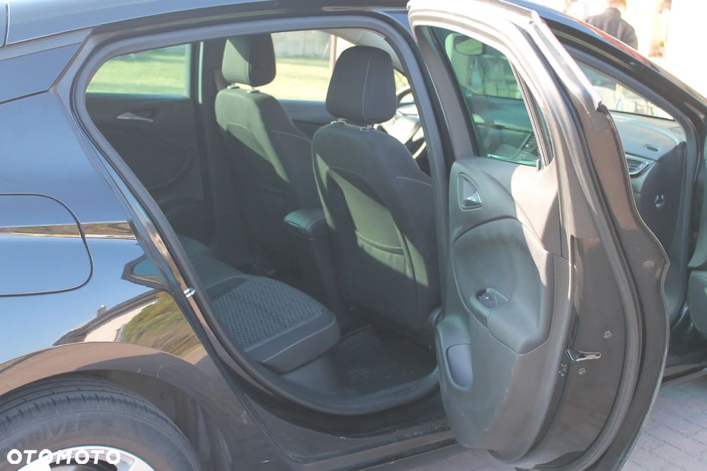 Opel Astra 1.6 CDTI Dynamic S&S - 6