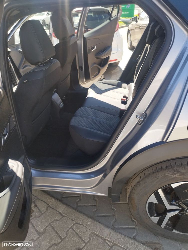 Peugeot 2008 1.2 PureTech Allure EAT8 - 11