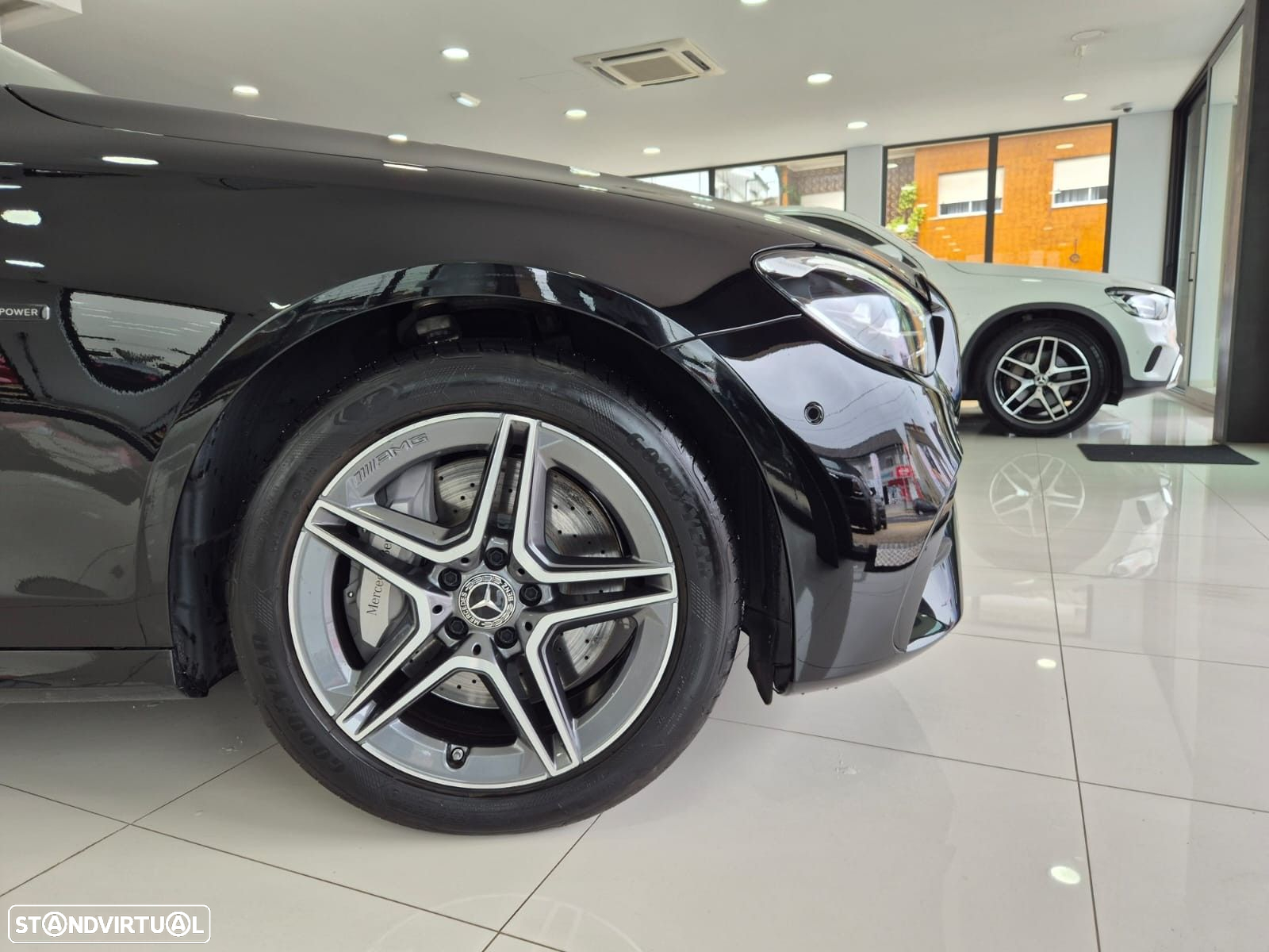 Mercedes-Benz E 300 de AMG Line - 8