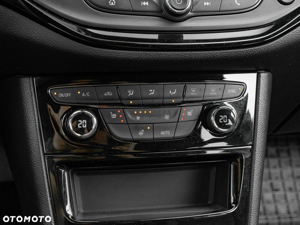 Opel Astra V 1.2 T GS Line S&S - 20