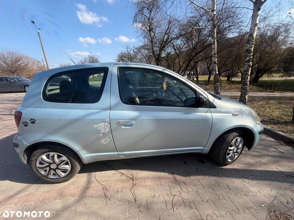 Toyota Yaris 1.0 Base - 6