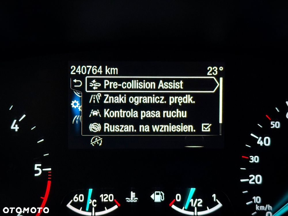 Ford Focus 2.0 EcoBlue Titanium Business - 27