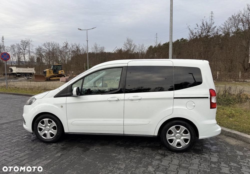 Ford Tourneo Courier 1.5 TDCi Trend - 6