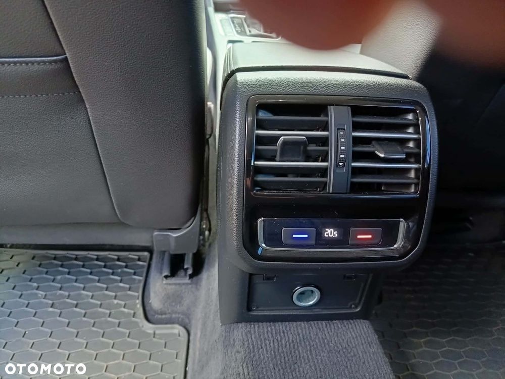 Volkswagen Passat Alltrack 2.0 TDI SCR 4Mot DSG - 20