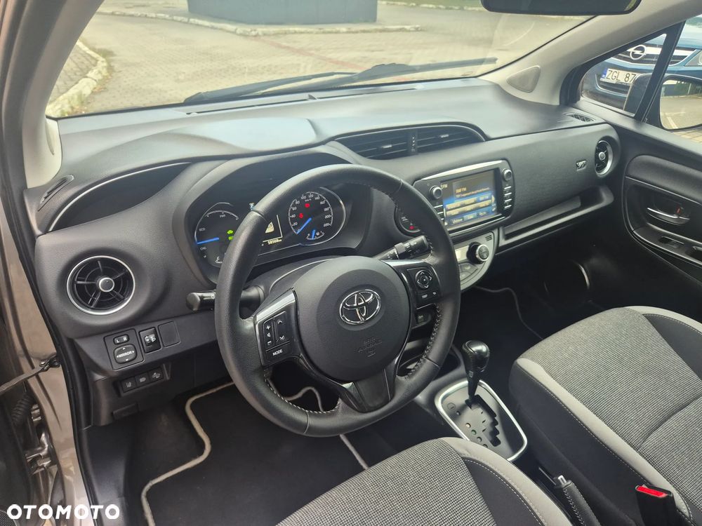 Toyota Yaris - 15