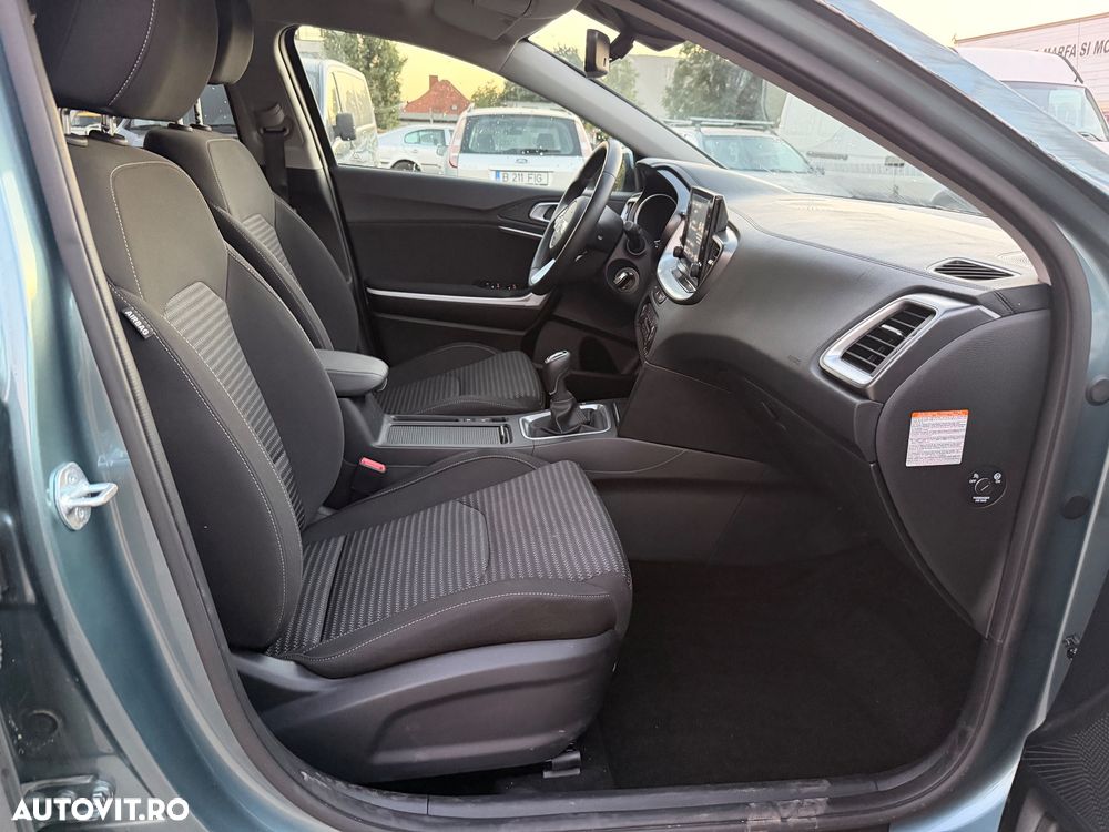 Kia XCeed 1.5 T-GDI 6MT MHEV Style - 3