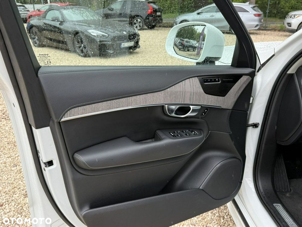 Volvo XC 90 - 12