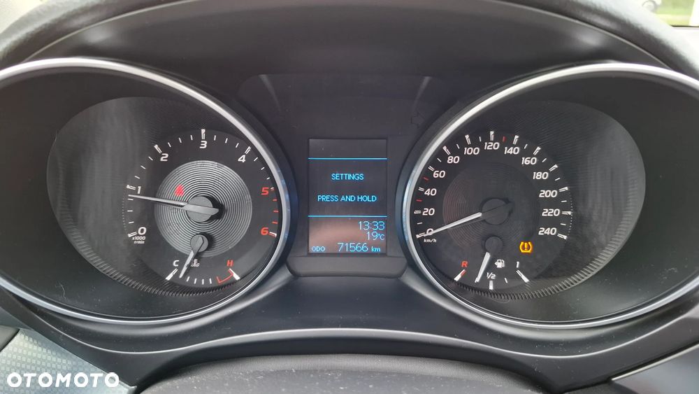Toyota Avensis - 17