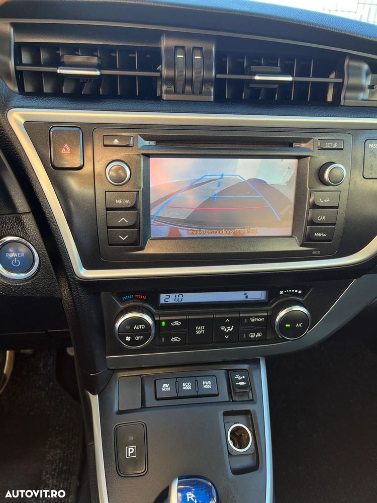 Toyota Auris 1.8 L VVT-i Sol+ - 16