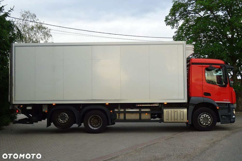 Mercedes-Benz Antos 2840 sypialna euro 6 kontener chłodnia 18 palet 3 osie - 21