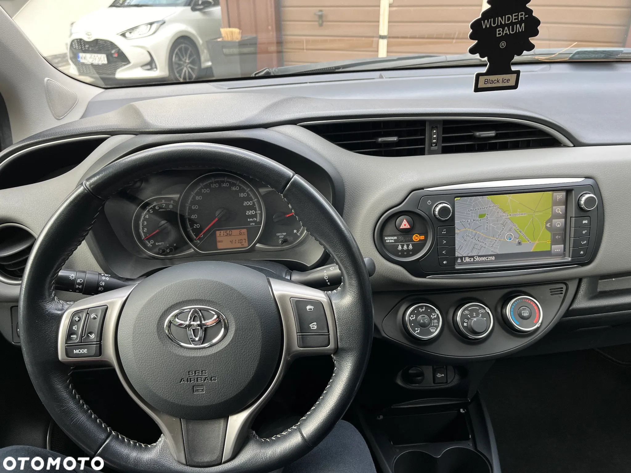 Toyota Yaris 1.33 Premium - 13