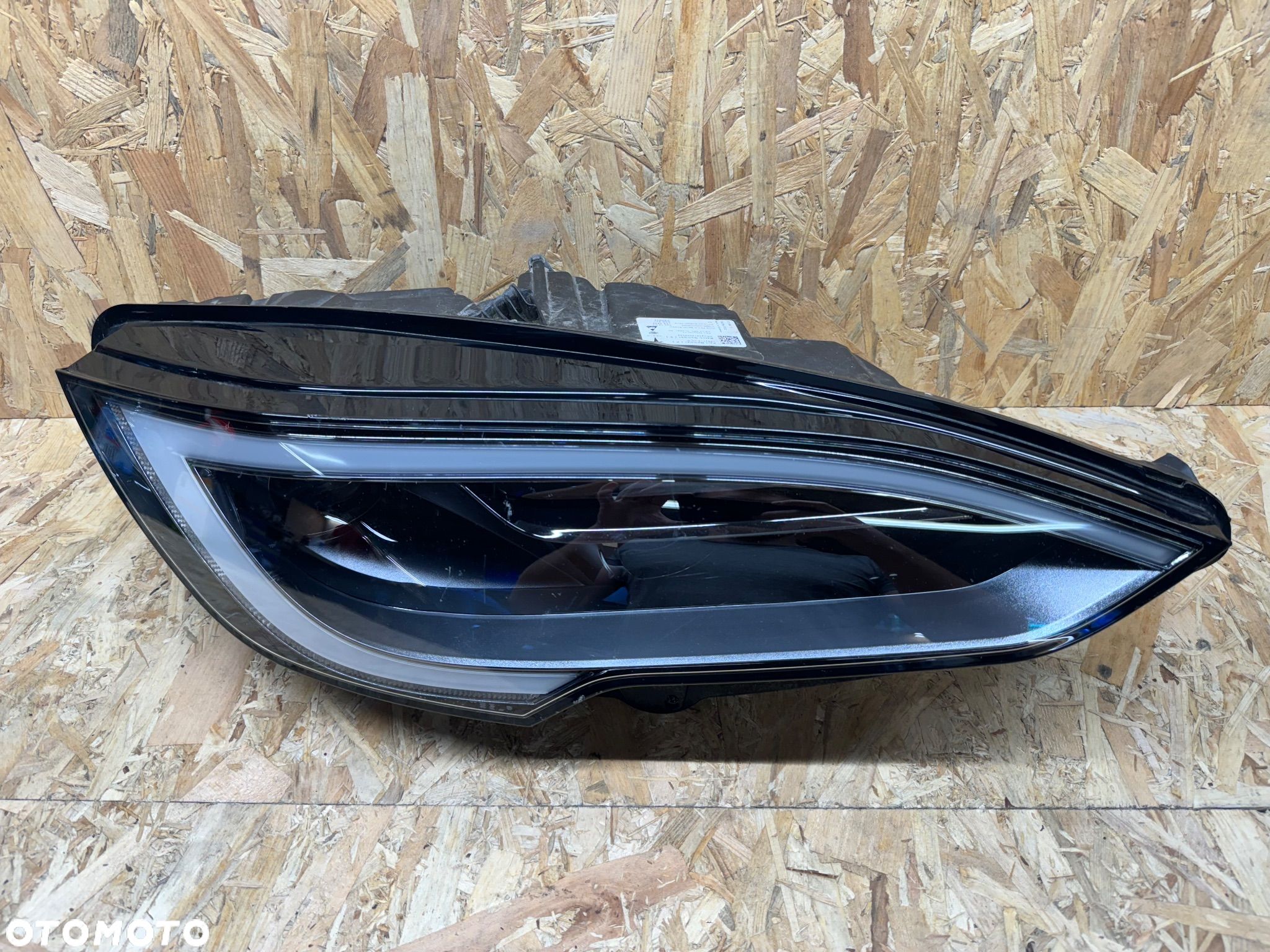 Przednia prawa lampa tesla s plaid full led - 1