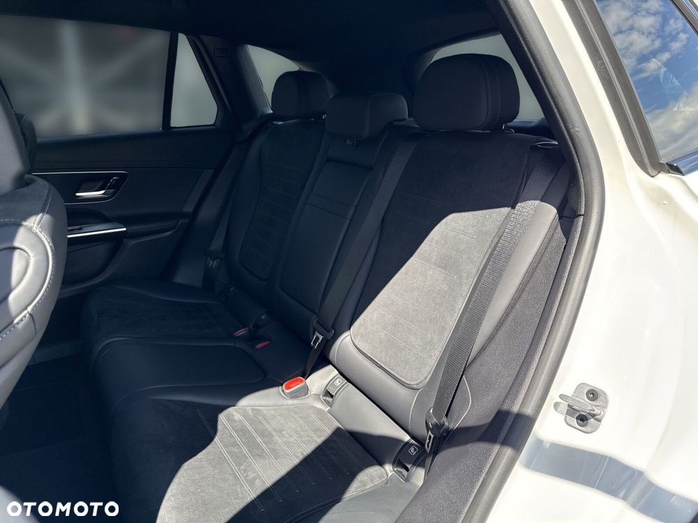 Mercedes-Benz GLC - 25