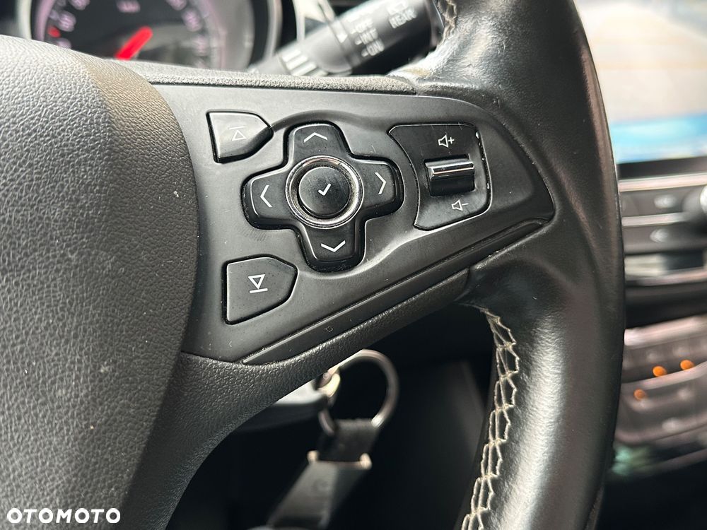 Opel Astra 1.4 T Dynamic S&S - 22