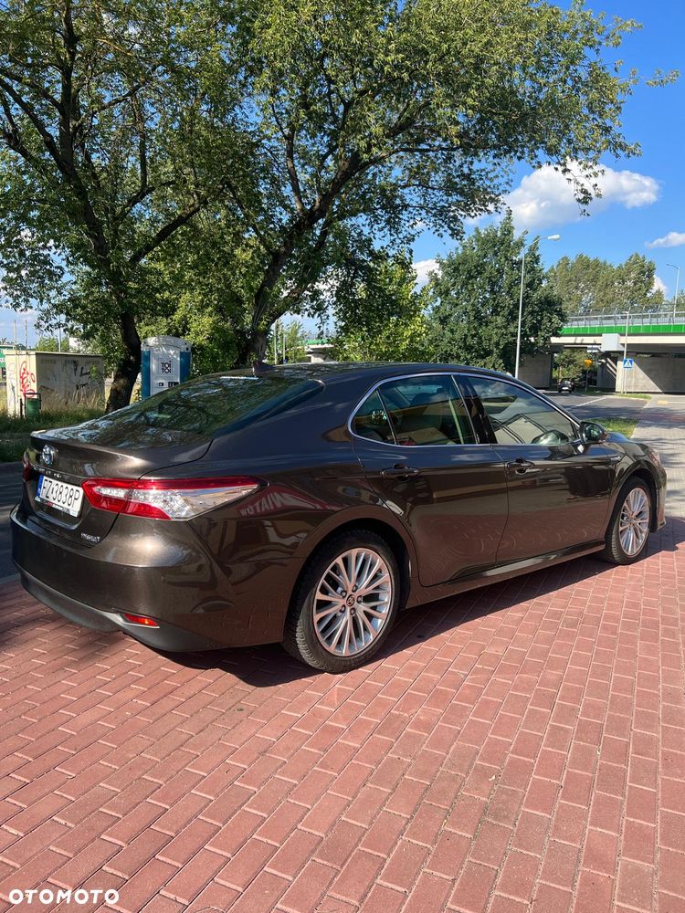 Toyota Camry 2.5 Hybrid Executive CVT - 2