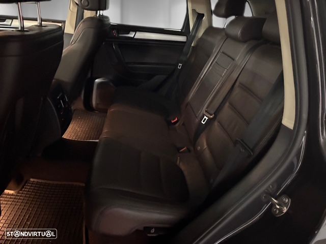 VW Touareg 3.0 TDI V6 Top Tiptronic - 6