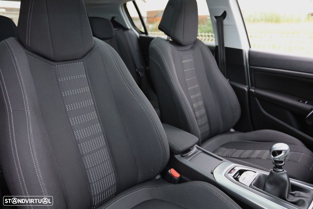 Peugeot 308 1.6 BlueHDi Allure J17 - 18