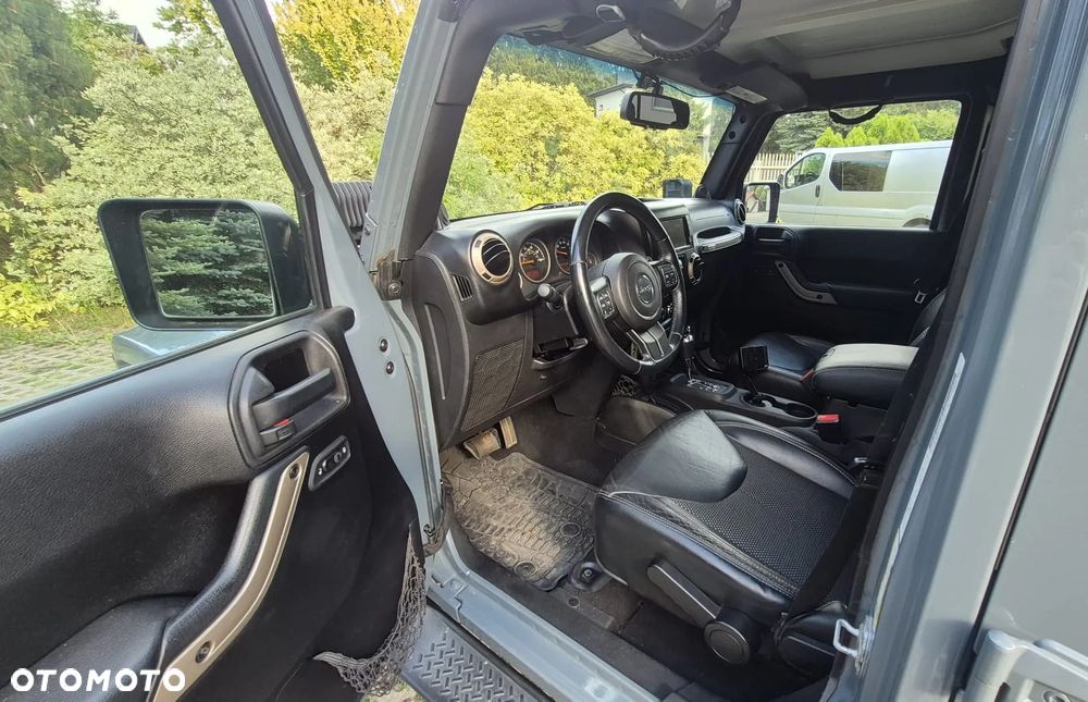 Jeep Wrangler - 14