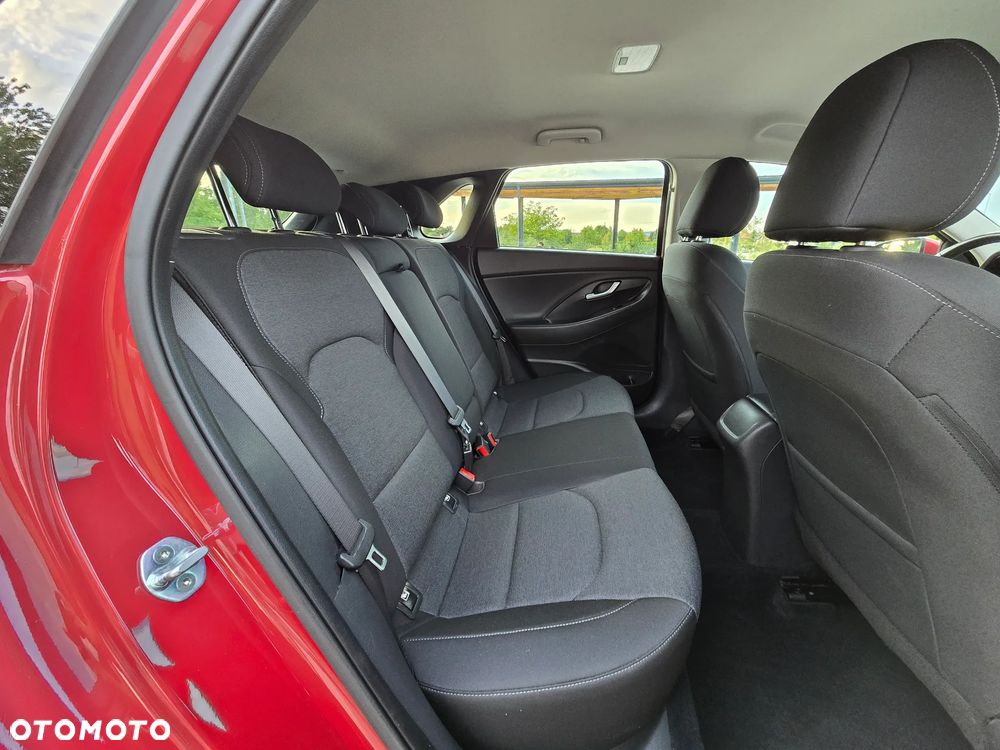 Hyundai i30 1.6 CRDI Trend - 17