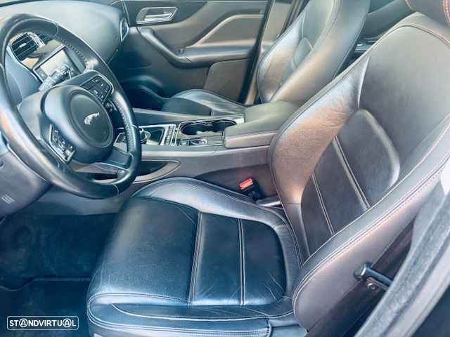 Jaguar F-Pace 2.0 i4D Prestige AWD Aut. - 6