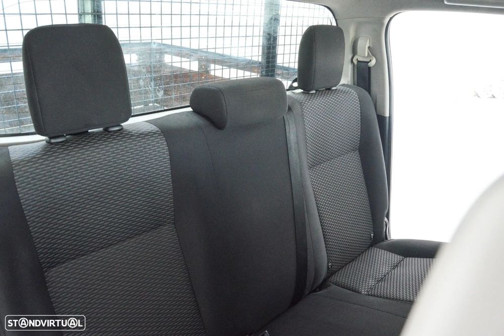 Toyota Hilux 2.4 D-4D 4WD CD CM - 49