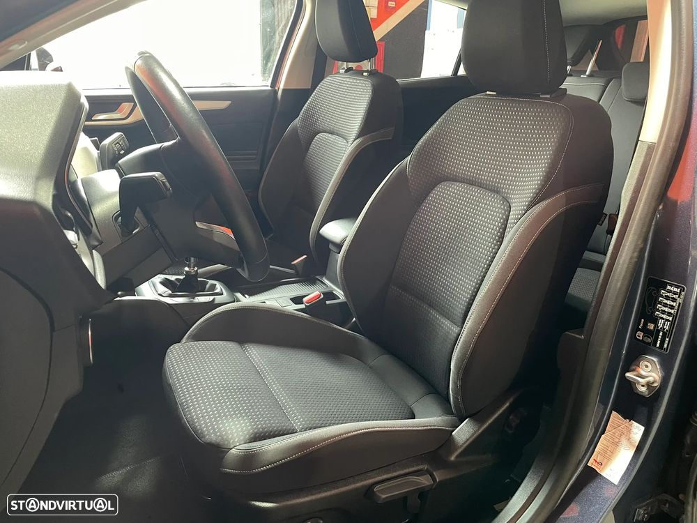Ford Focus 1.0 EcoBoost S&S ACTIVE DESIGN - 6