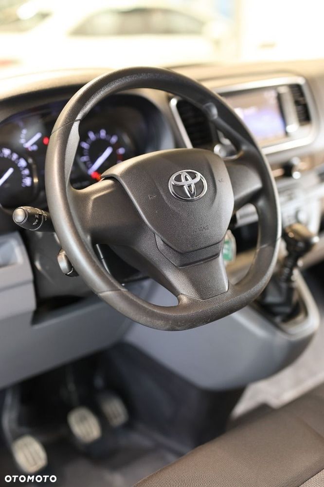 Toyota Proace Verso - 26
