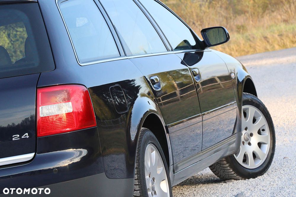 Audi A6 Avant 2.4 - 16