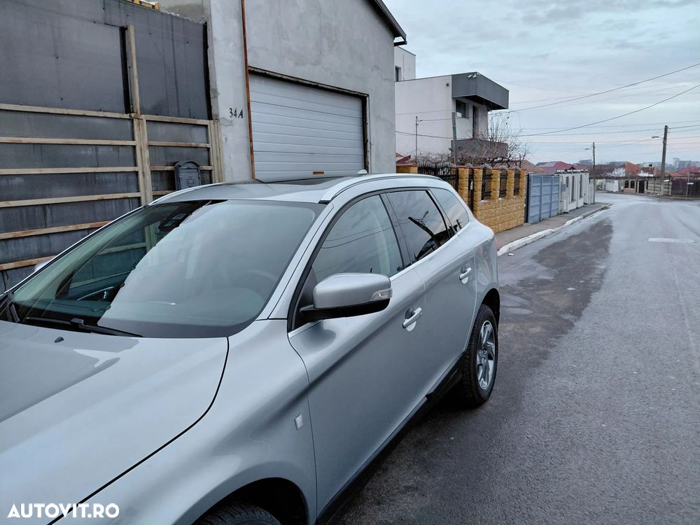 Volvo XC 60 D5 AWD Momentum - 3