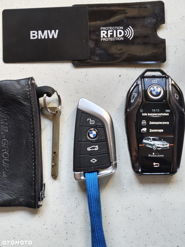 BMW Seria 3 318d Sport Line Shadow - 19