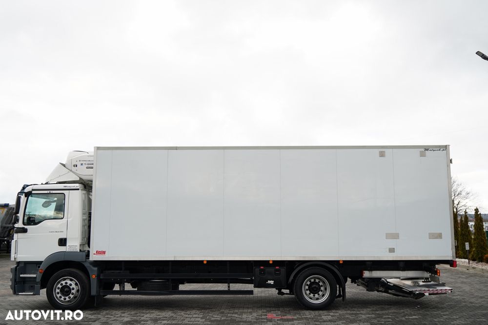 MAN TGM 12.290 / 4x2 / CAROSERIE REFRIGERATĂ 7.8 M / UNITATE THERMO KING T-1200 R / platformă ridicătoare spate / MULTIMEMBRU / DHOLLANDIA - 3