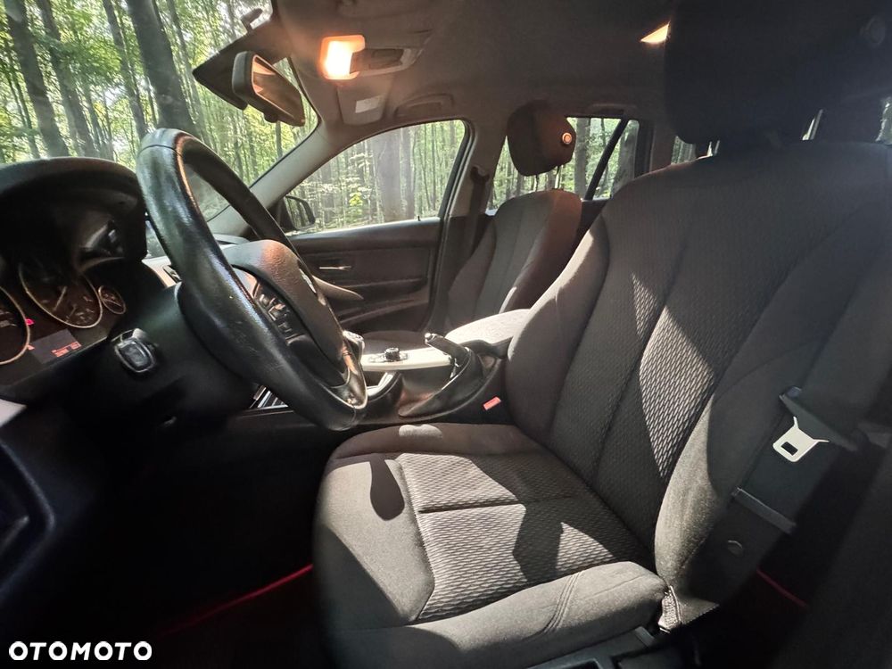 BMW Seria 3 - 21