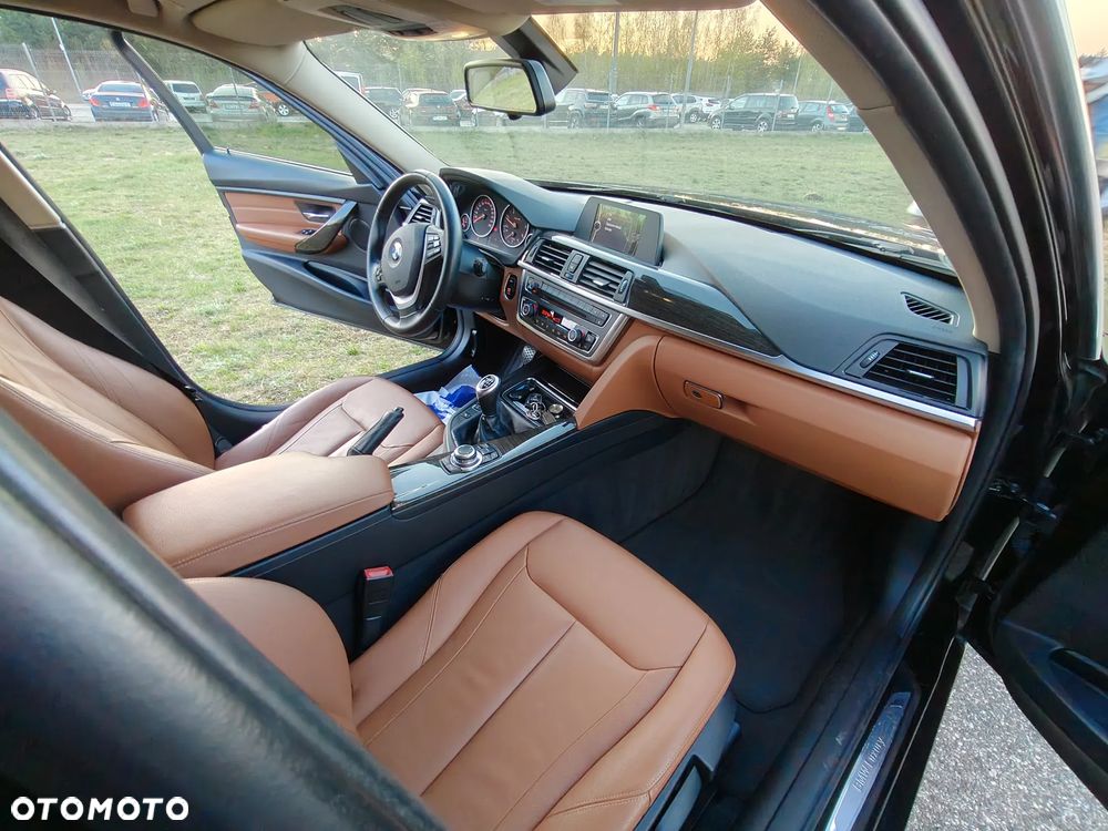 BMW Seria 3 318d Luxury Line - 37
