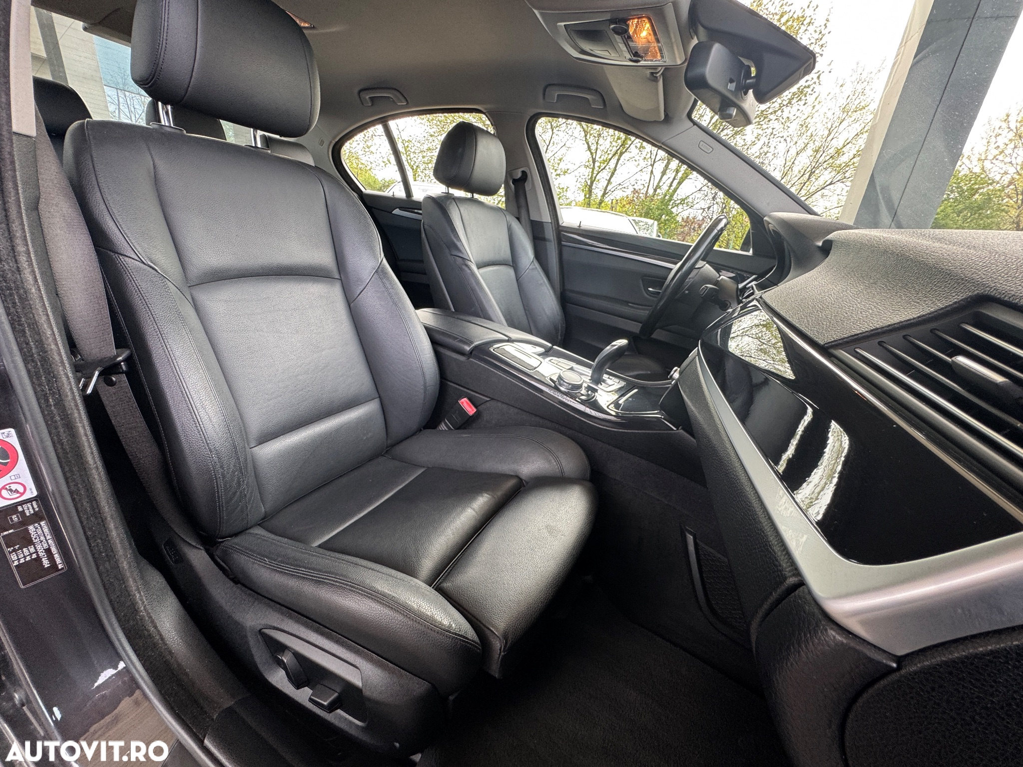 BMW Seria 5 525d xDrive AT - 21